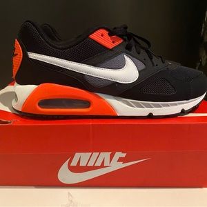 Nike air max IVO